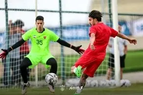 شماره عجیب دروازه‌بان پرسپولیس در تمرینات!