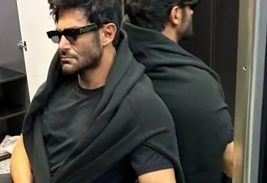 رضا گلزار با شورتک در لامبورگینی آونتادور غوغا کرد!/ عکس
