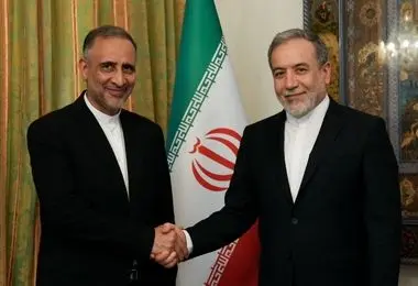 دیدار رئیس جدید نمایندگی جمهوری اسلامی ایران در اردن با وزیر امور خارجه 