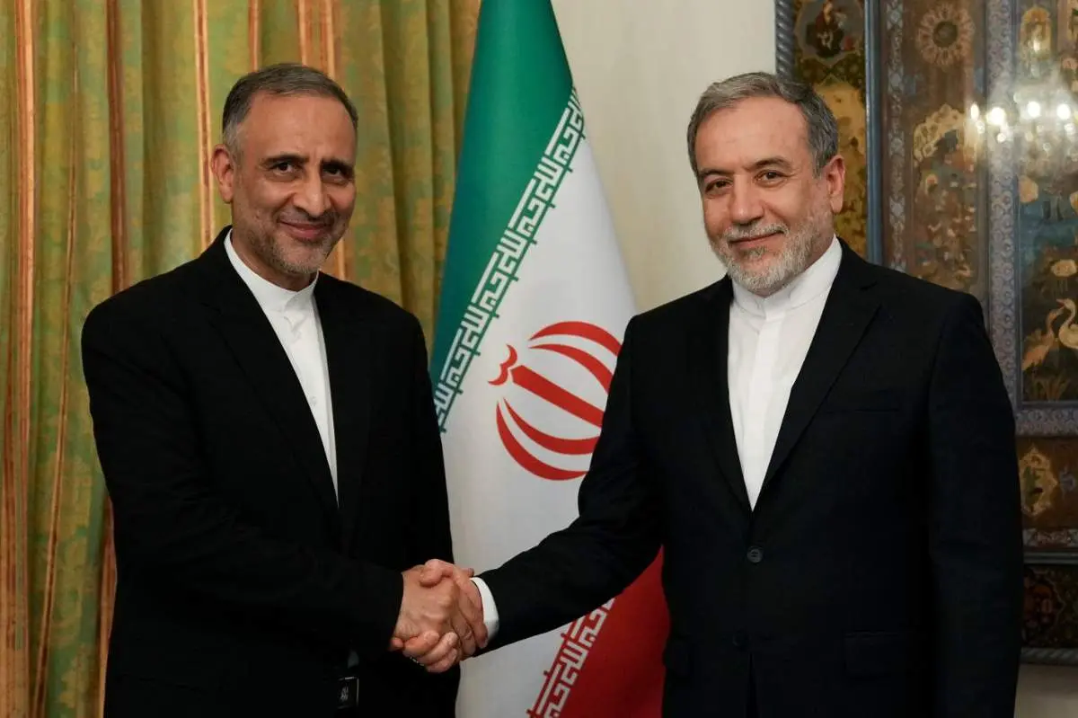 دیدار رئیس جدید نمایندگی جمهوری اسلامی ایران در اردن با وزیر امور خارجه 