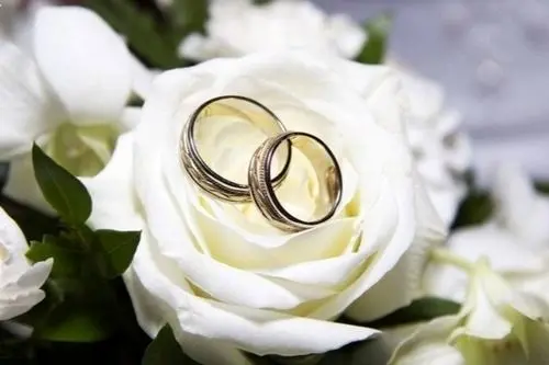 تصویری خجالت آور وعجیب از داماد80 ساله و عروس 23 ساله