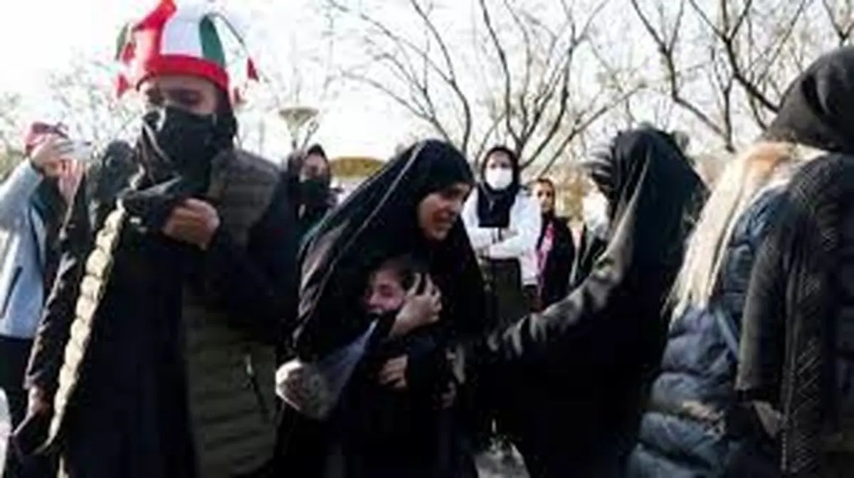 انتشار تصاویر تلخ و ویدئوهایی از منع ورود زنان به ورزشگاه| همه آنچه که در مشهد اتفاق افتاد!