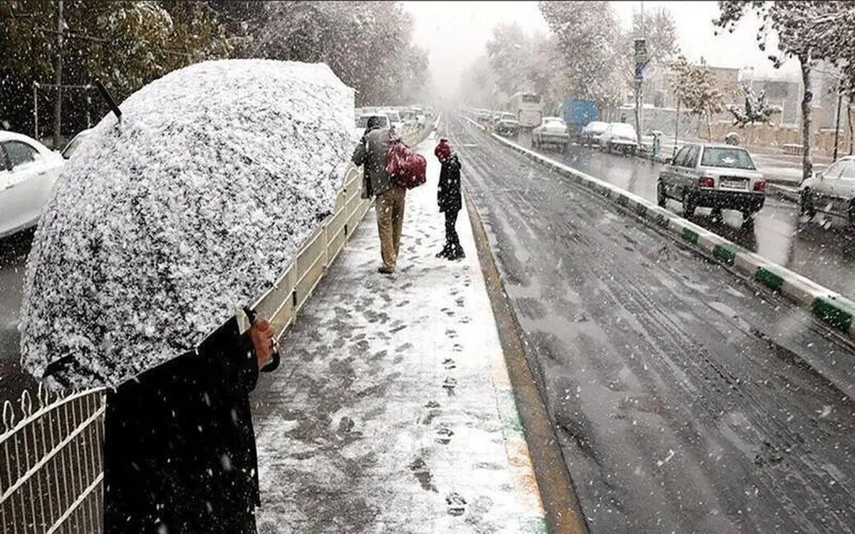 بارش برف در شمال غرب تهران