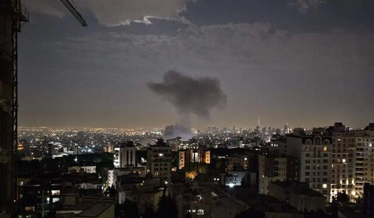 لحظهٔ انهدام پهپاد اسرائیل در آسمان تهران