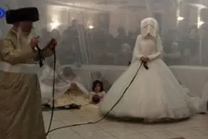 به افسار بستن عروس در شب عروسی+عکس