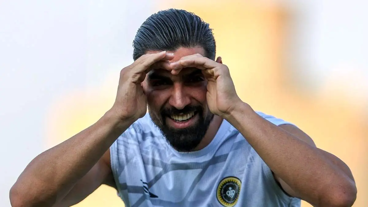 ستاره سابق پرسپولیس لژیونر می شود؛ جدایی رضا اسدی از سپاهان!