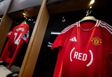 داستان درج عبارت «RED» روی پیراهن منچستریونایتد چه بود؟