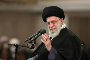 مجهز کردن روزافزون کشور با ابزارهای حراست از امنیت و استقلال ملی وظیفه‌ فرماندهان نظامی است