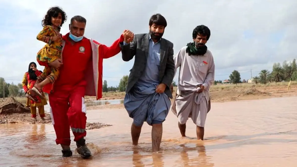 اسکان ۴۶۲ سیل‌زده سیستان و بلوچستان در چادر